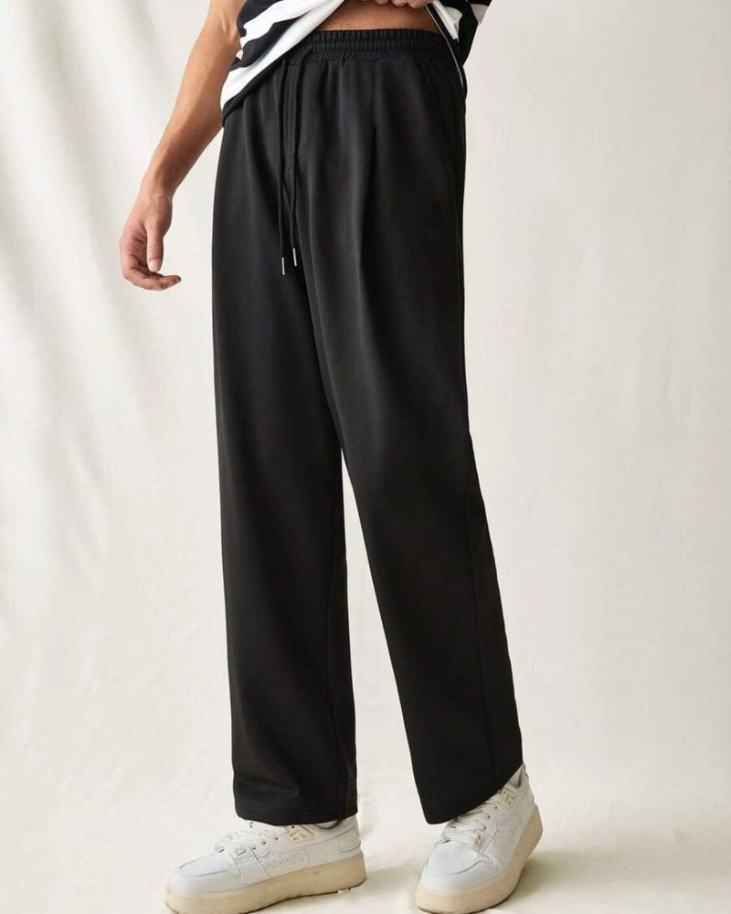 فلاينوف بنطلون رياضي كوري أسود برباط بقصة فضفاضة - Image 2